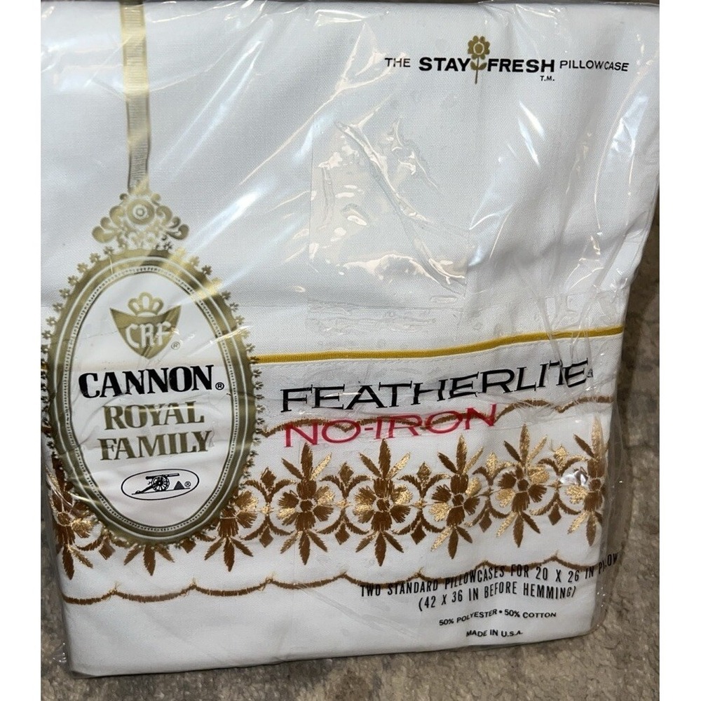 New Vtg Cannon Royal Percale Two Standard Pillowcase White Gold Embroidered‎